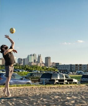Sand-Volleyball-Serving18-scaled
