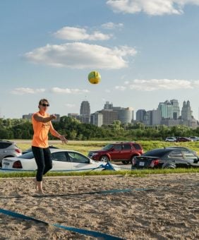 Sand-Volleyball-Serving23-scaled
