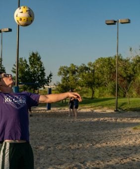 Sand-Volleyball-Serving3-scaled