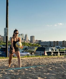 Sand-Volleyball-Serving6-scaled